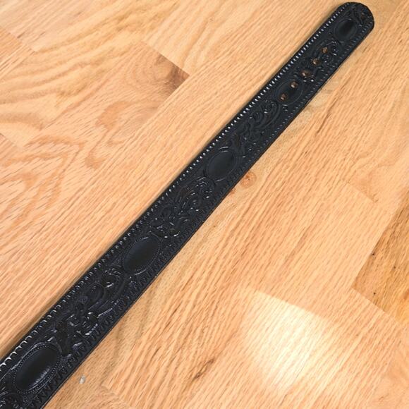 Black Leather Stamped belt size 30 no buckle - Picture 4 of 7